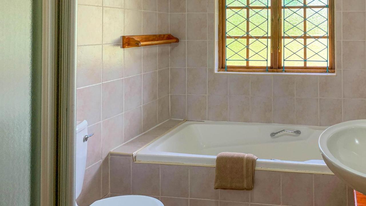 Wits End Mountain Resort Champagne Valley Εξωτερικό φωτογραφία