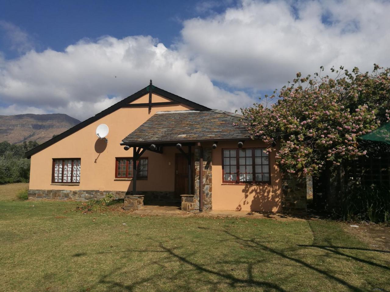 Wits End Mountain Resort Champagne Valley Εξωτερικό φωτογραφία